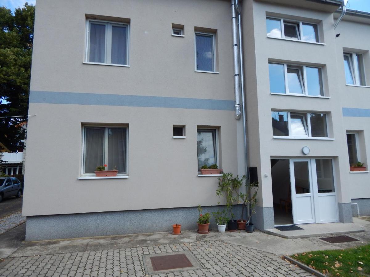Hajdu Vendeghaz Hotel Hajduszoboszlo Luaran gambar