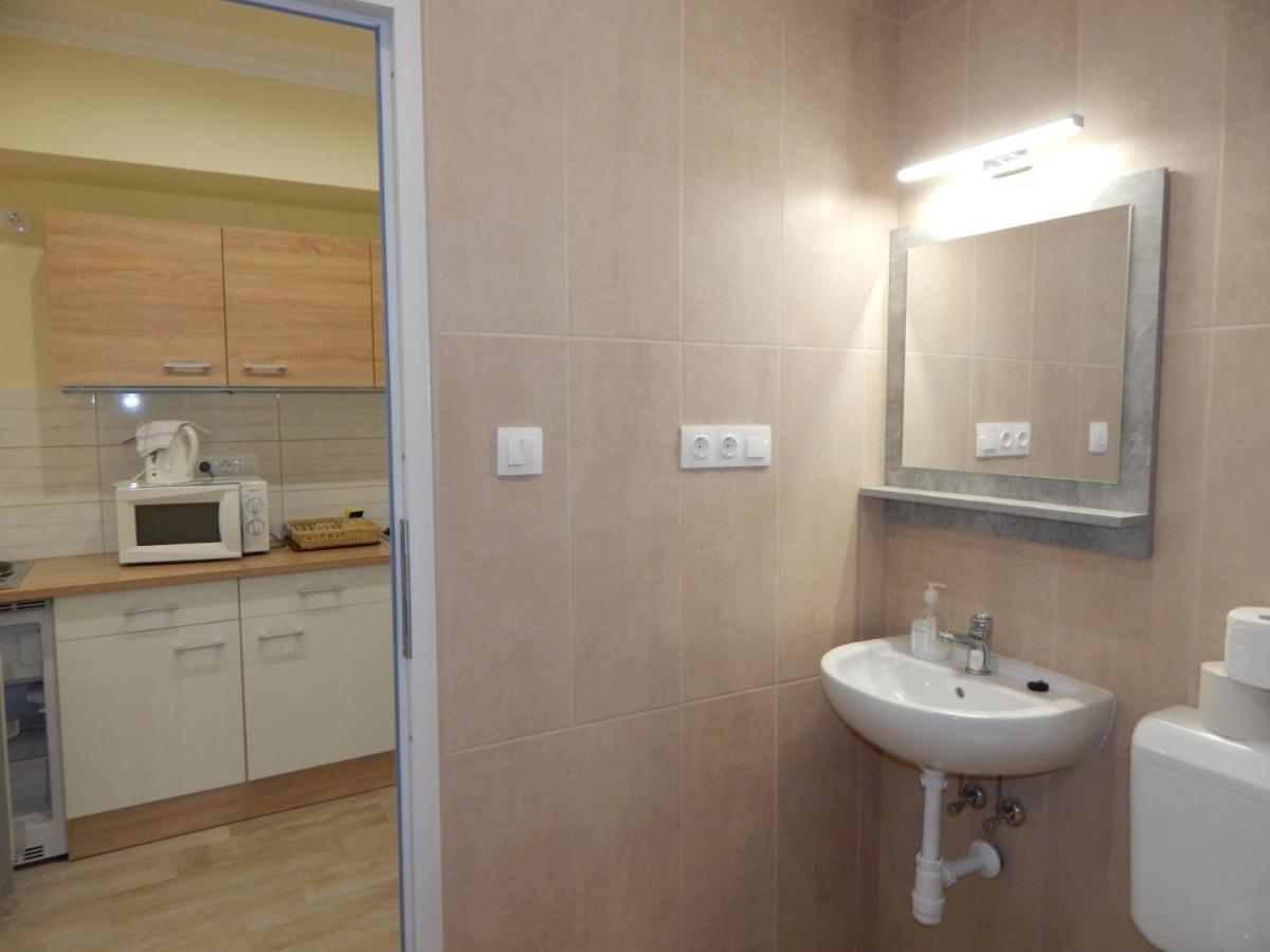 Hajdu Vendeghaz Hotel Hajduszoboszlo Luaran gambar