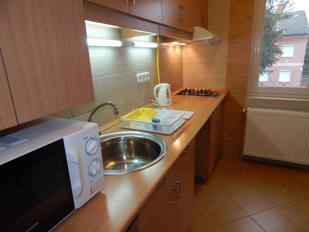 Hajdu Vendeghaz Hotel Hajduszoboszlo Bilik gambar