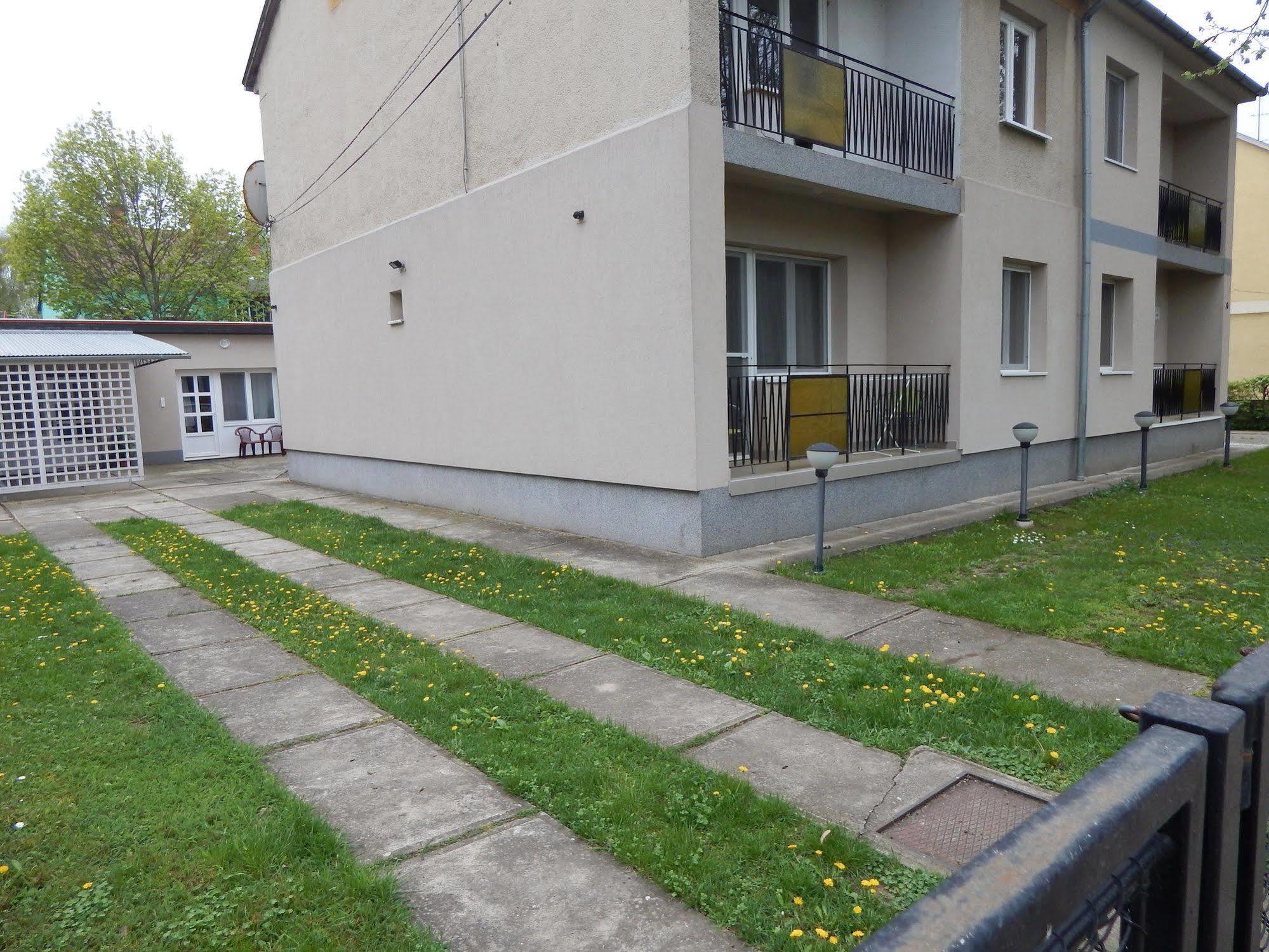 Hajdu Vendeghaz Hotel Hajduszoboszlo Luaran gambar