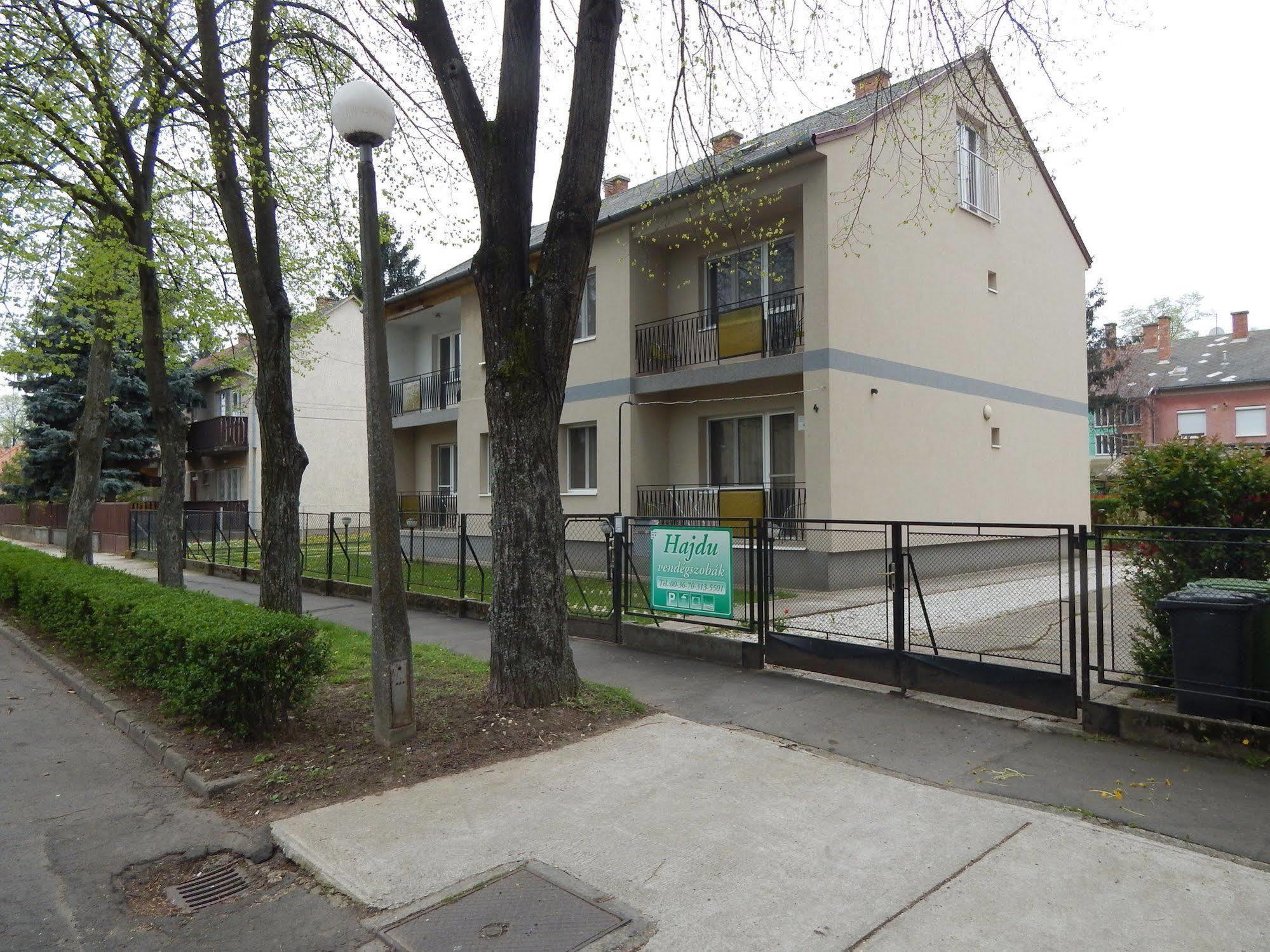 Hajdu Vendeghaz Hotel Hajduszoboszlo Luaran gambar